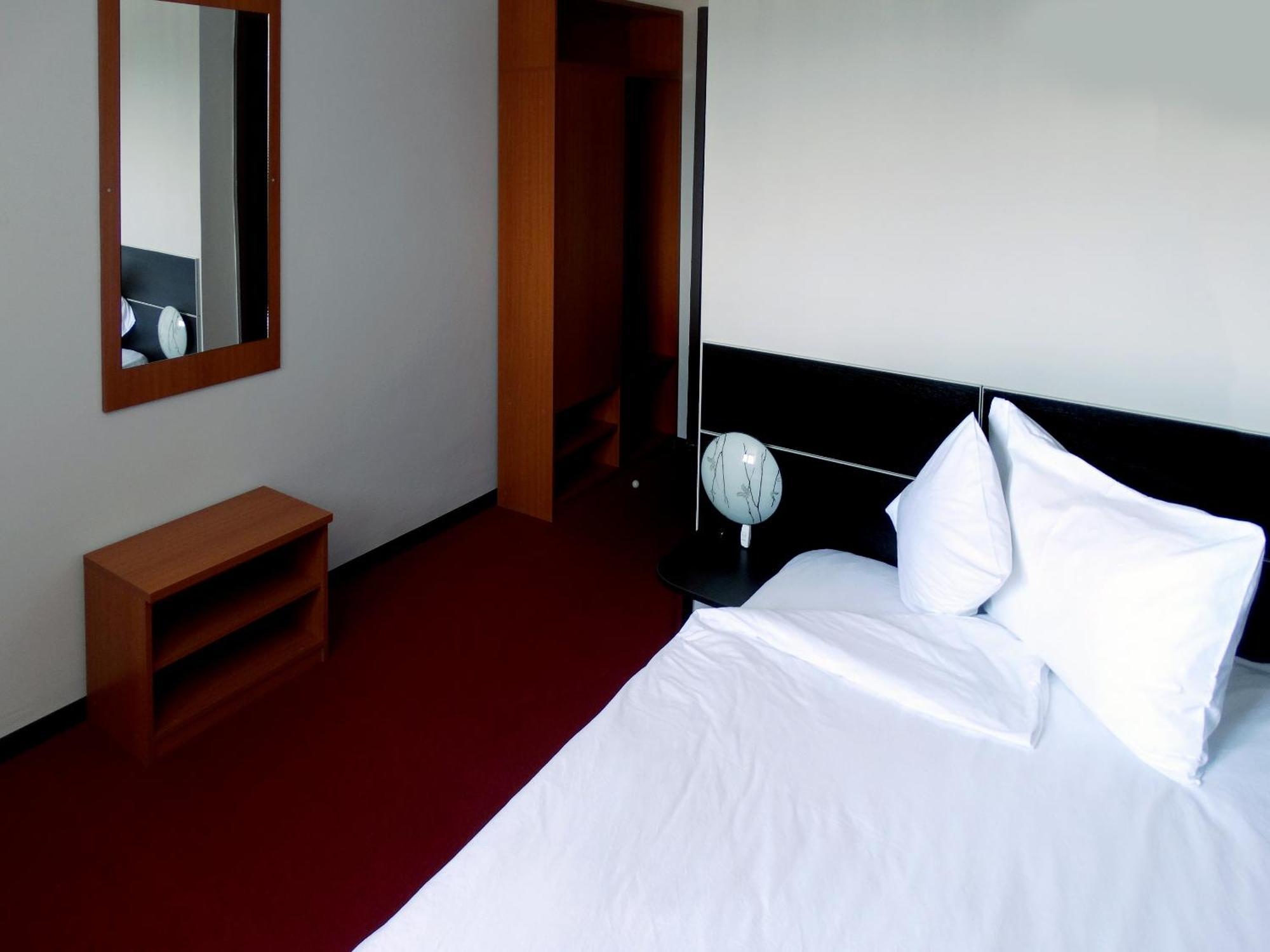 Prince Hotel Меркуря-Чук Экстерьер фото