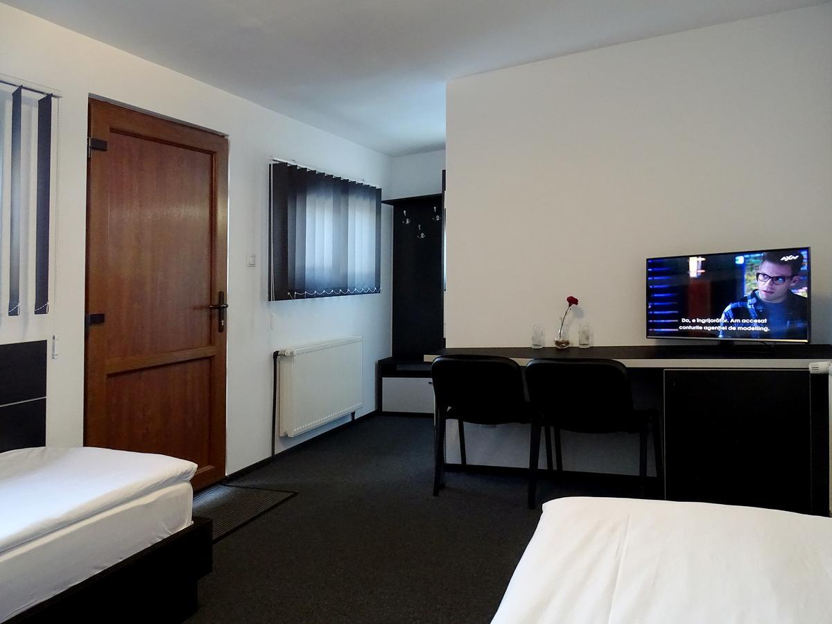 Prince Hotel Меркуря-Чук Экстерьер фото